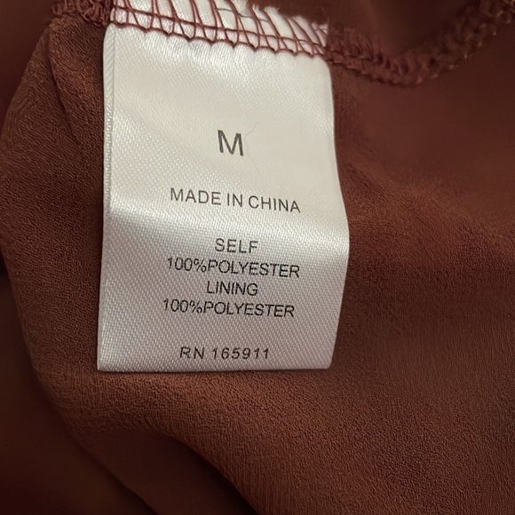 NWT Grace + Karma floral blouse color burgundy, gray, cream and apricot size M - Picture 8 of 8